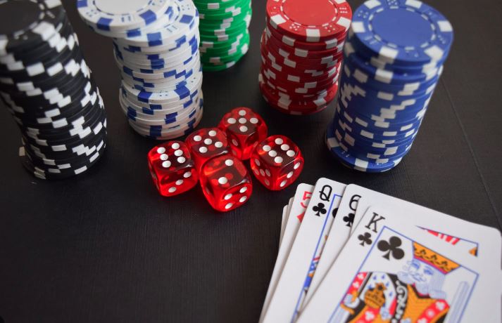 The Influence of Online Casino Forums and Communities on Player Strategies